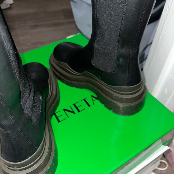 Bottega Veneta women’s tire boot - Picture 4 of 6